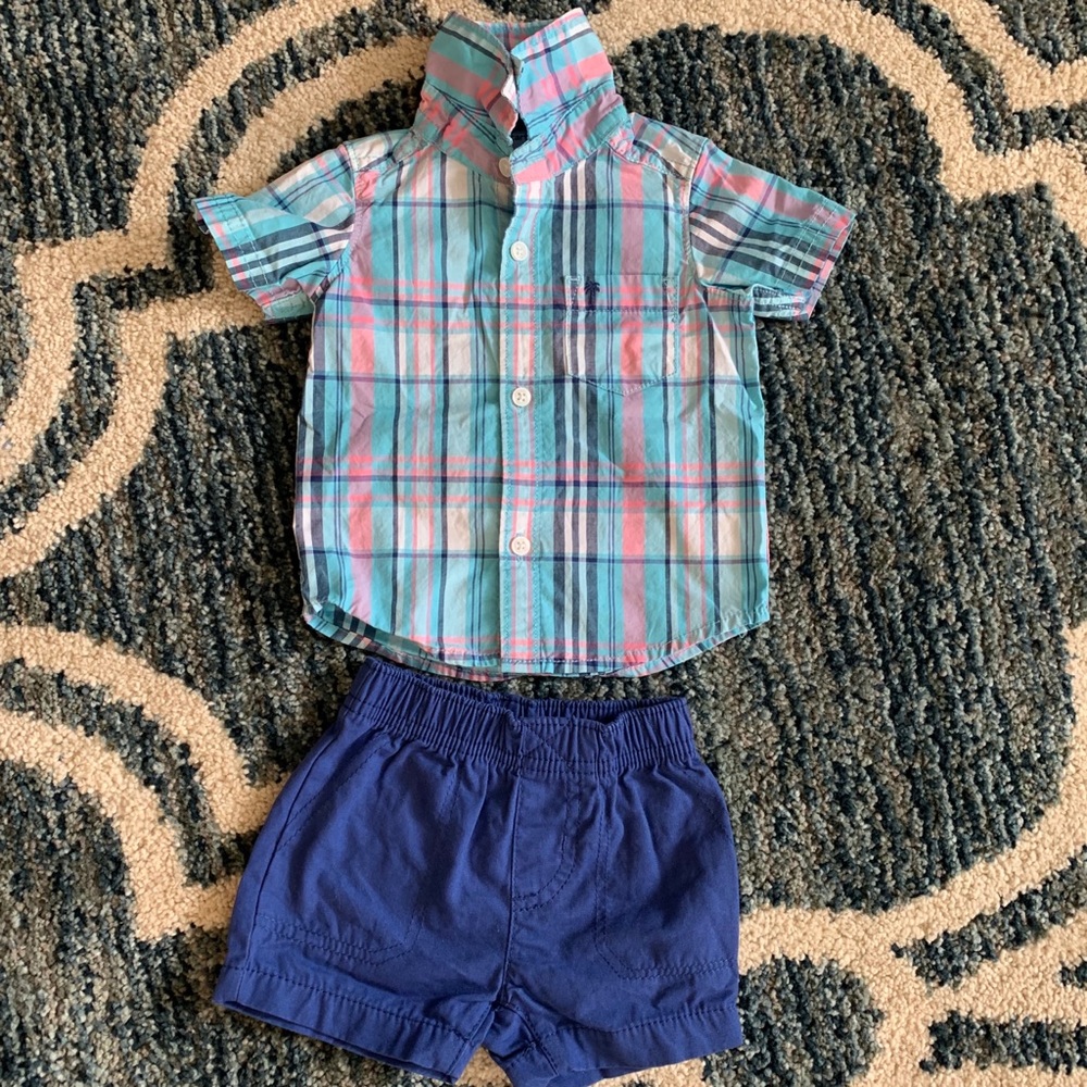 Worn once Carters outfit 3 months